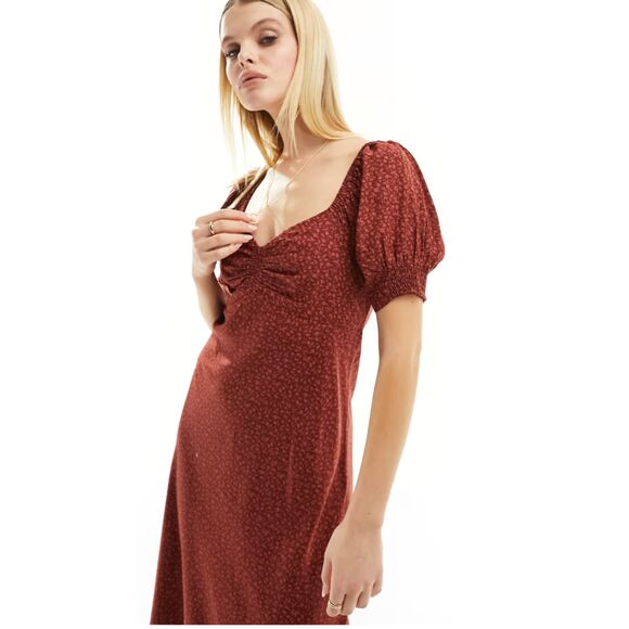 Madewell Sweetheart Puff Sleeve Midi Dress in Carmine Floral - Picture 3 of 14